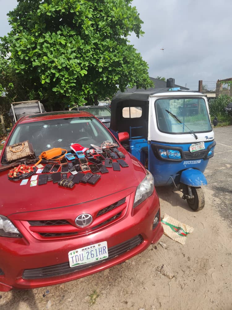 Police rescue two kidnapped victims, recover vehicle